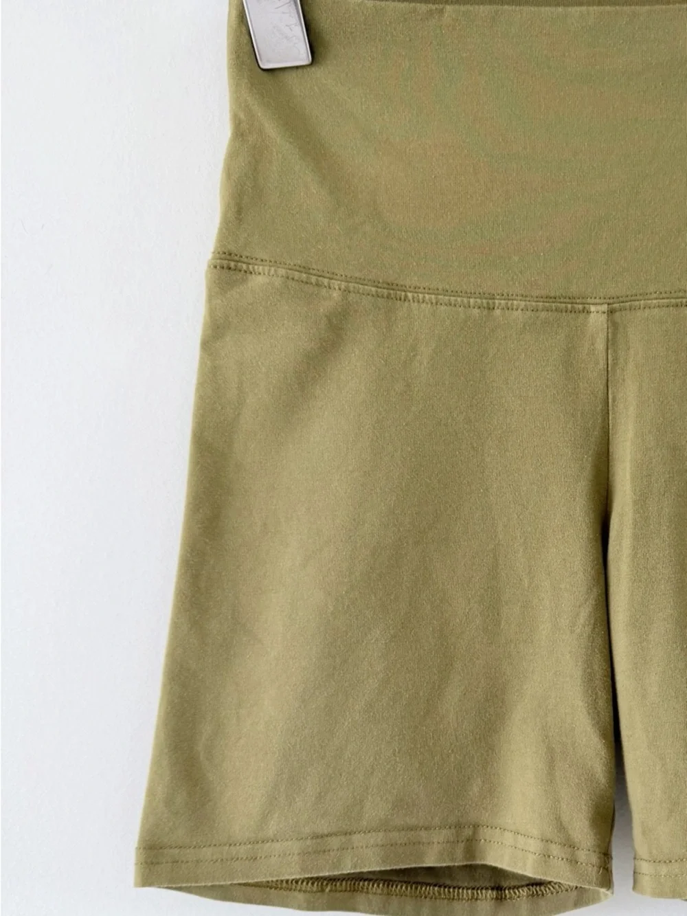 Aritzia TNA Olive Green High Rise Bike Shorts Minimalist Athleisure Size S - Picture 4 of 10